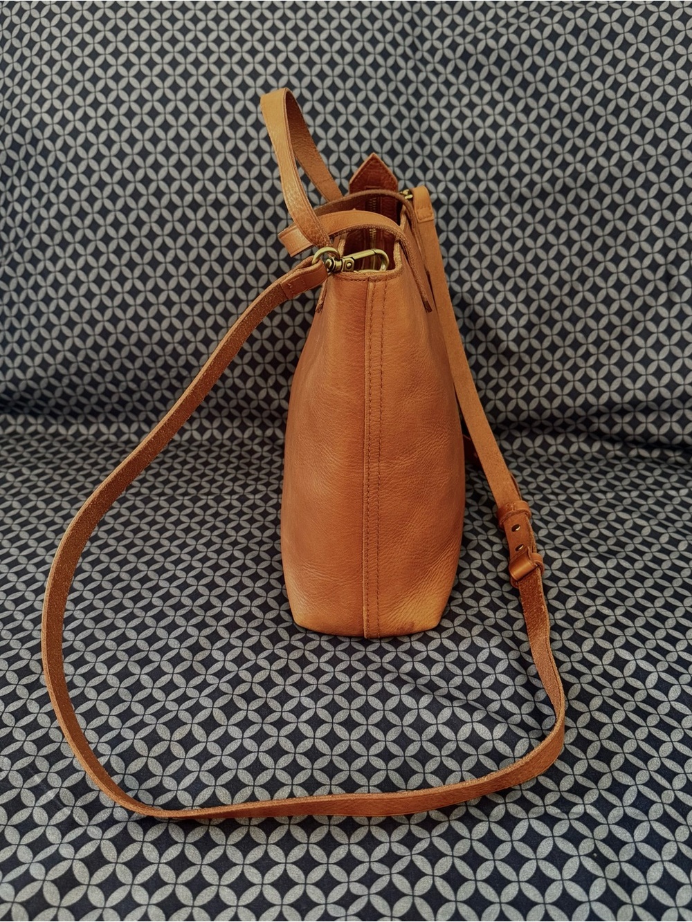 Madewell Tan Leather Transport Crossbody Tote with Top Handles & Removable Strap - Picture 8 of 10